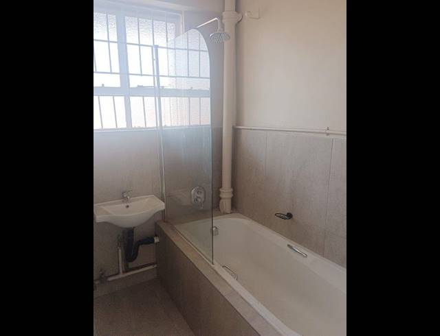 2.5 BEDROOM APARTMENT FOR SALE IN BULWER